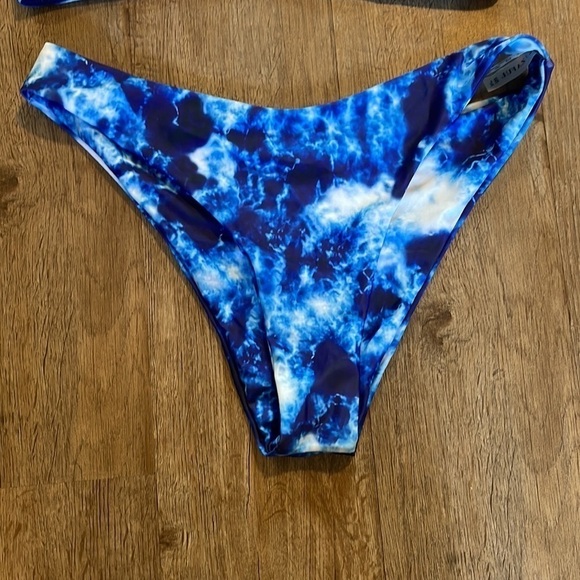 ZAFUL BLUE TIE DYE BIKINI (8) - Picture 2 of 5